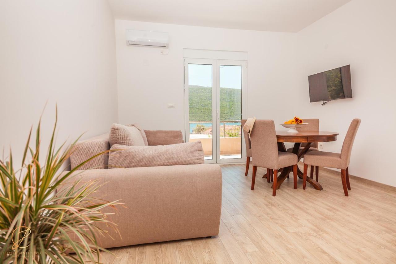 Apartments Ruzmarin Herceg Novi Exterior foto